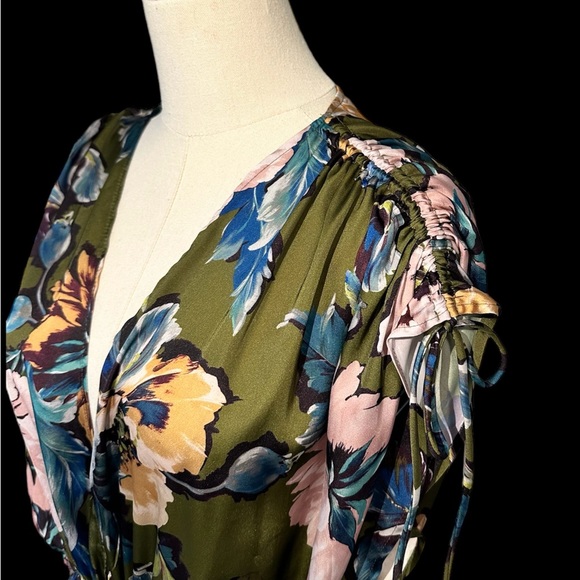 Zara Satin Floral Jumpsuit (Large) - Picture 3 of 6
